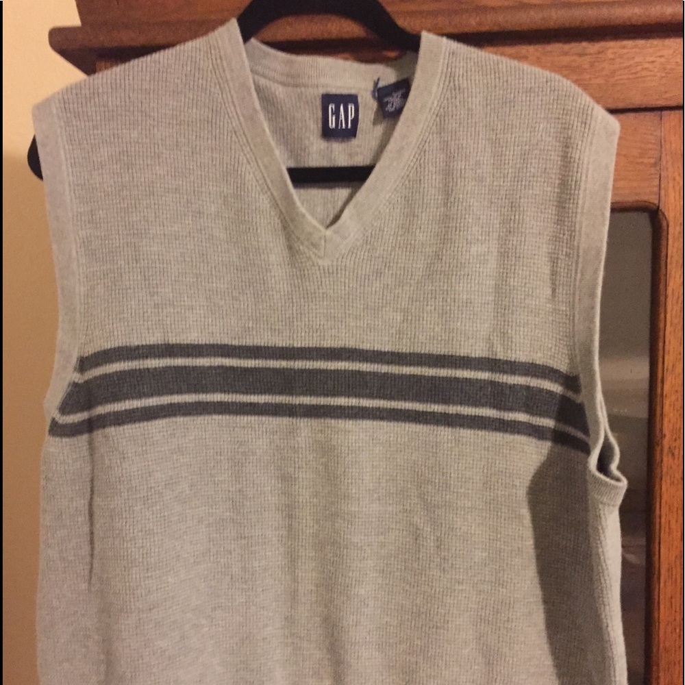 Gap men’s sweater vest